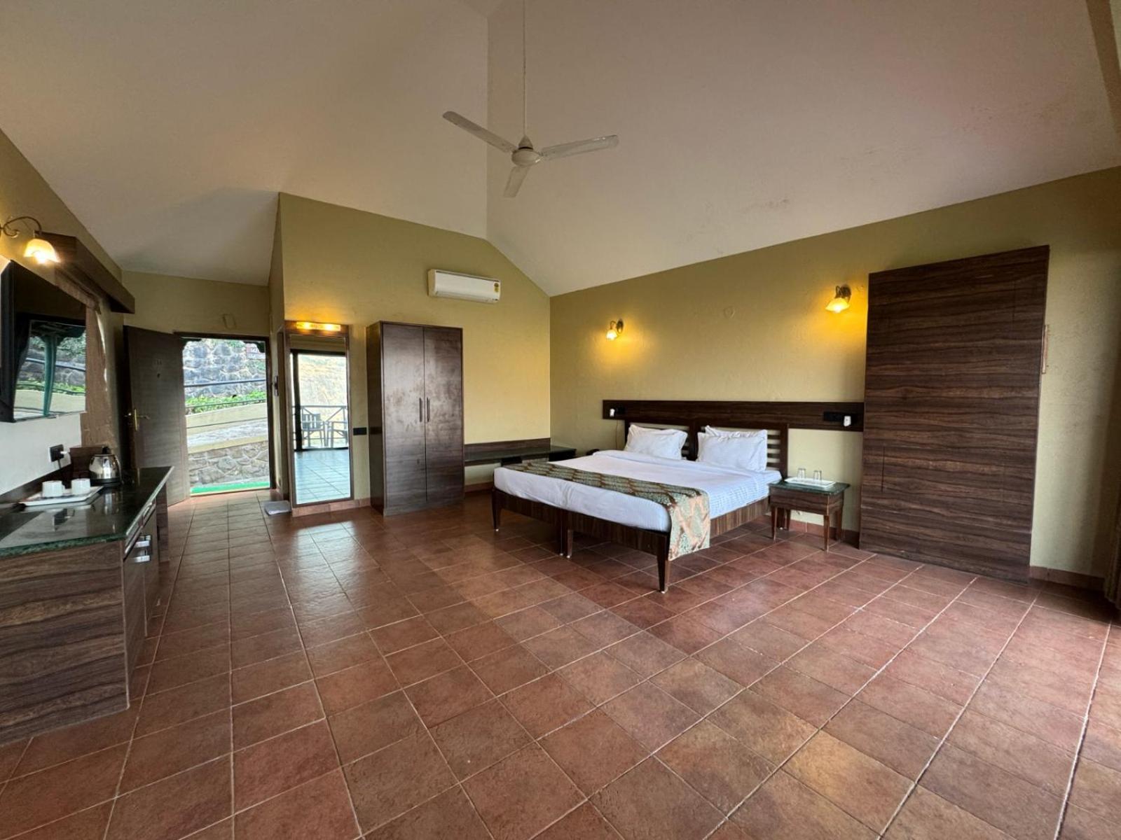 Upper Deck Resort - Stay And Relax At The Highest Peak Lonavala Eksteriør bilde